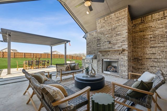 200 Bristol Lane, Azle, TX 76020