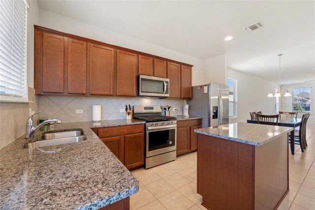 612 Reinhardt BLVD, Georgetown, TX 78626