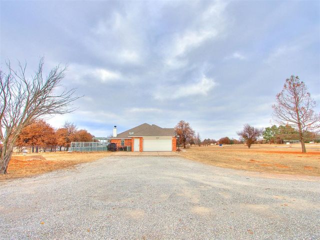 5879 Mockingbird Lane, Blanchard, OK 73010