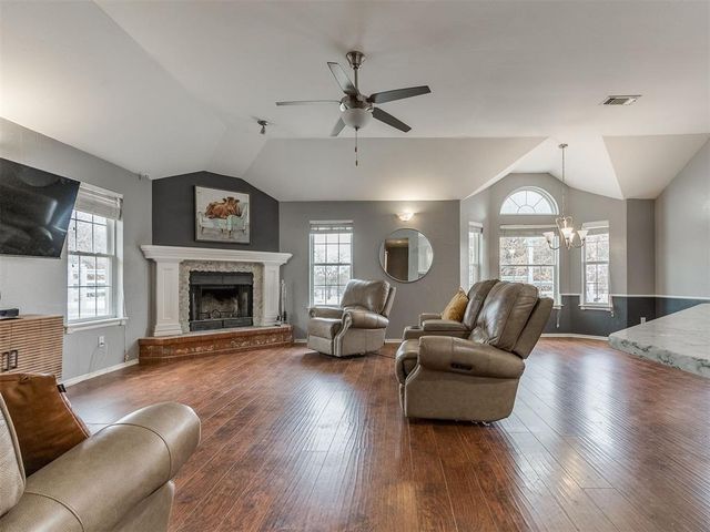 5879 Mockingbird Lane, Blanchard, OK 73010