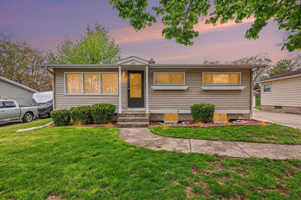 600 Saint Clair Avenue Nw, City Of Walker, MI 49534