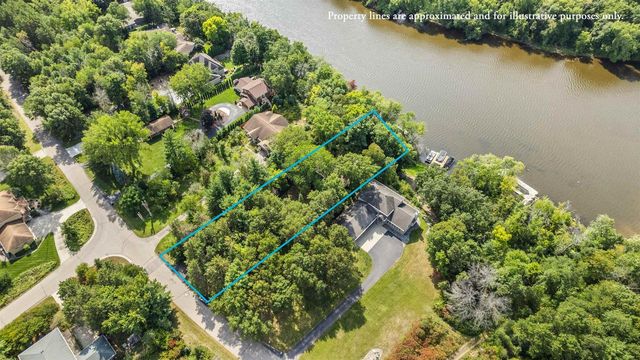 2011 River Bend Road, Plover, WI 54467