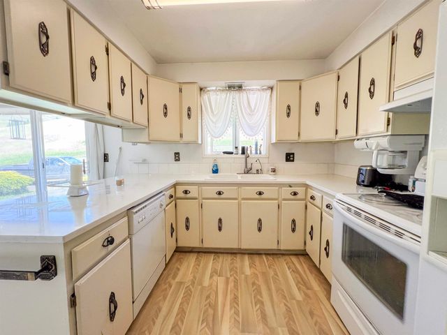 598 N 395 Hwy, Kettle Falls, WA 99141