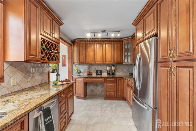 544 W 8th Street W, Plainfield, NJ 07060