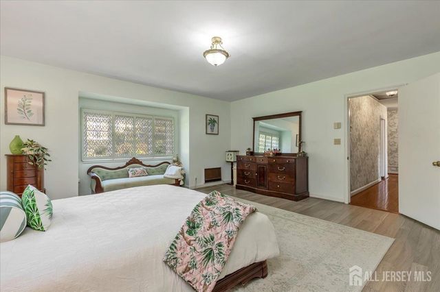 544 W 8th Street W, Plainfield, NJ 07060