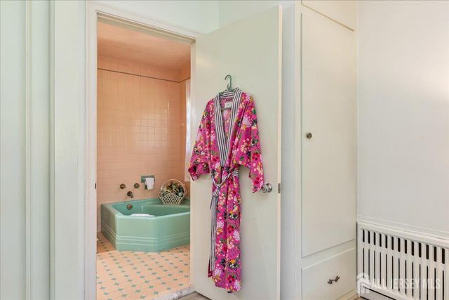 544 W 8th Street W, Plainfield, NJ 07060