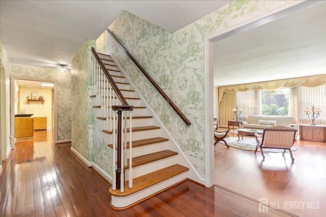 544 W 8th Street W, Plainfield, NJ 07060