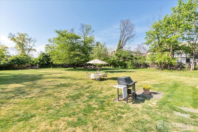 544 W 8th Street W, Plainfield, NJ 07060