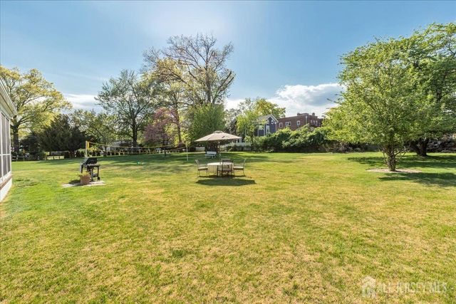 544 W 8th Street W, Plainfield, NJ 07060