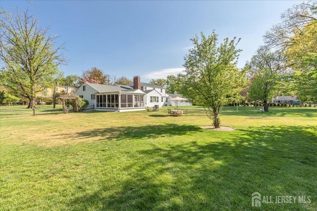 544 W 8th Street W, Plainfield, NJ 07060