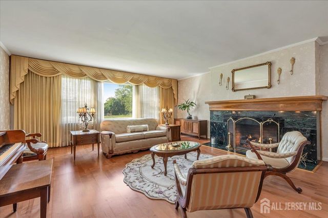 544 W 8th Street W, Plainfield, NJ 07060