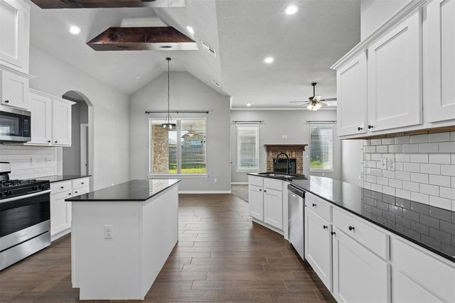 2711 Landmark Drive, Seminole, OK 74868