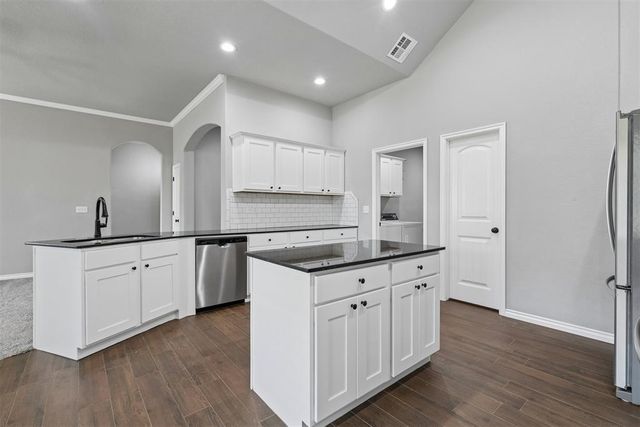 2711 Landmark Drive, Seminole, OK 74868