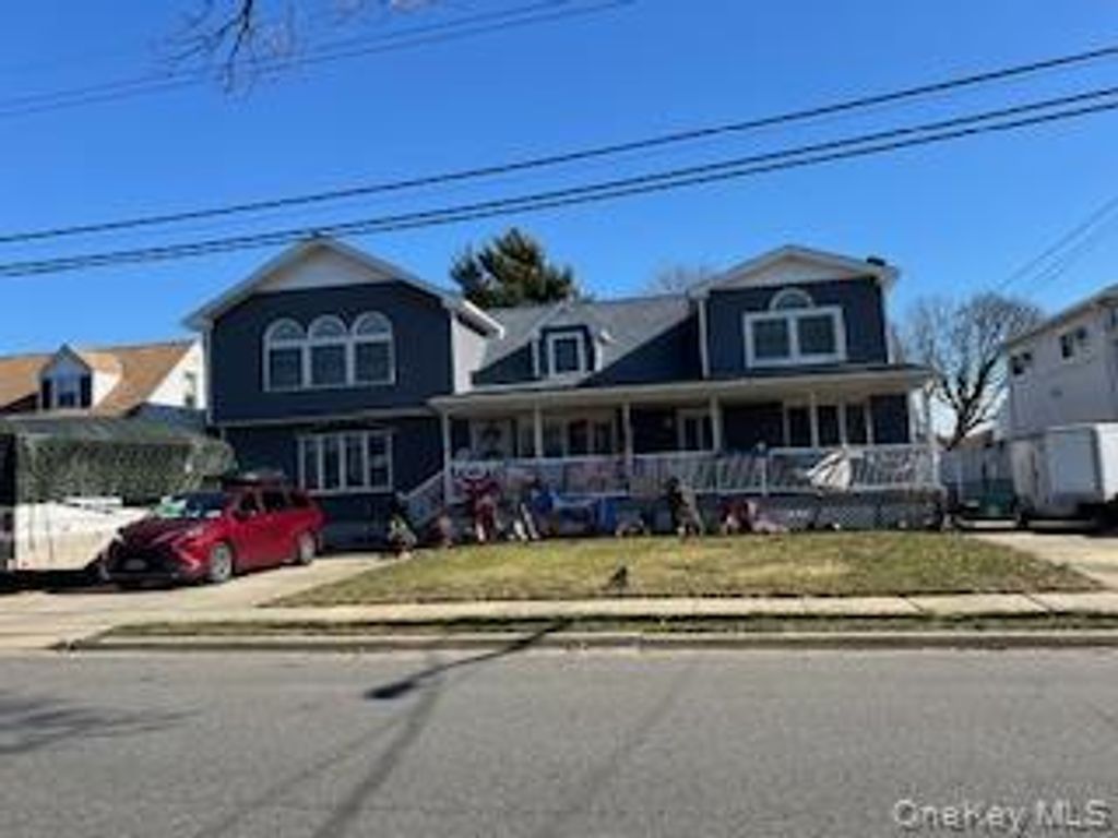 2175 Spruce Street, Wantagh, NY 11793