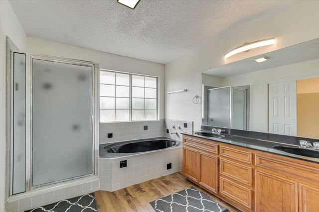 1905 Hollow Tree BLVD, Round Rock, TX 78681