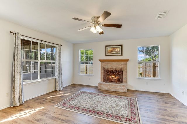 1905 Hollow Tree BLVD, Round Rock, TX 78681