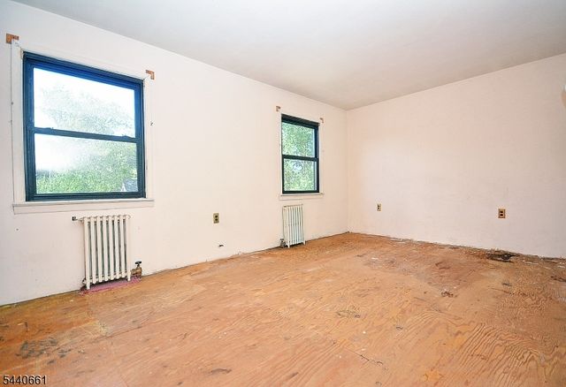 128 Crane St, Roselle Boro, NJ 07203