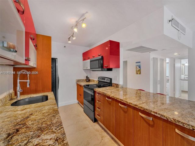 100 Lincoln Rd 308, Miami Beach, FL 33139