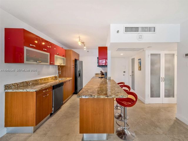 100 Lincoln Rd 308, Miami Beach, FL 33139