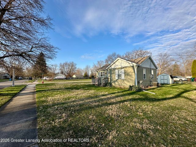 3212 S Catherine Street, Lansing, MI 48911