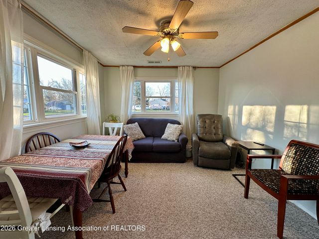 3212 S Catherine Street, Lansing, MI 48911