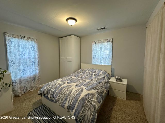3212 S Catherine Street, Lansing, MI 48911