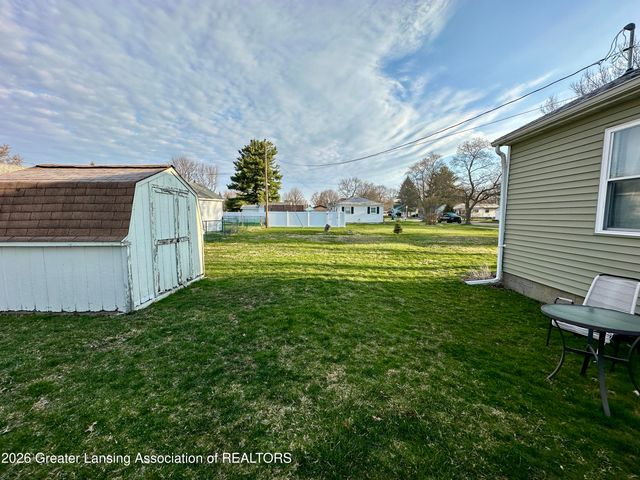 3212 S Catherine Street, Lansing, MI 48911