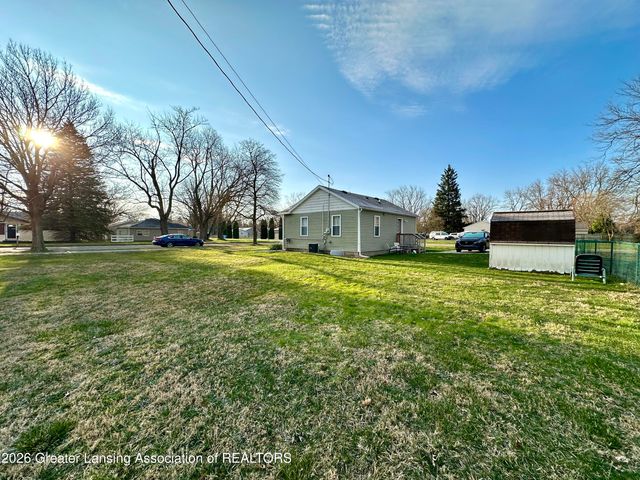 3212 S Catherine Street, Lansing, MI 48911