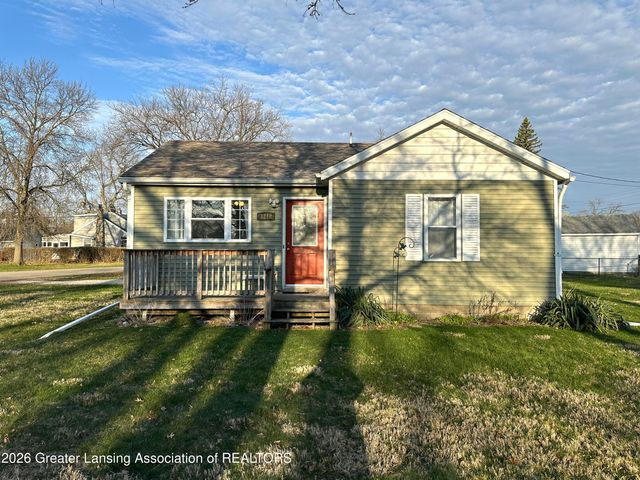 3212 S Catherine Street, Lansing, MI 48911