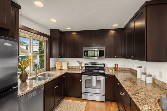 757 N 65th Street, Seattle, WA 98103