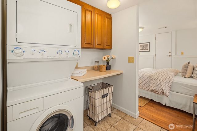 757 N 65th Street, Seattle, WA 98103