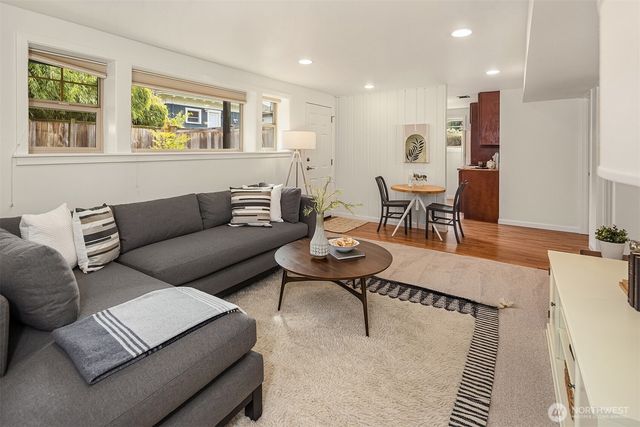 757 N 65th Street, Seattle, WA 98103