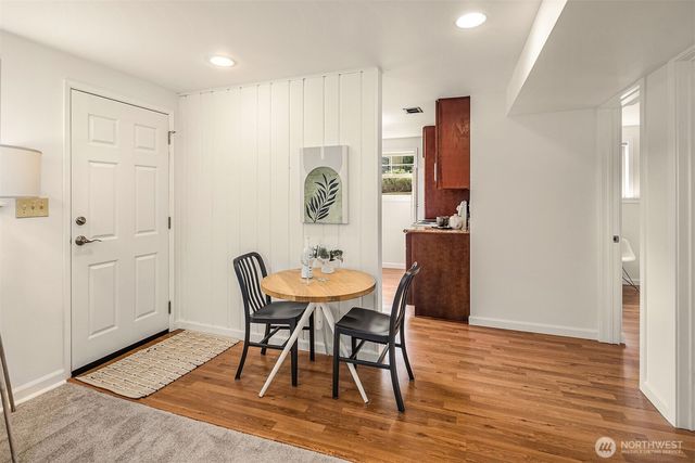 757 N 65th Street, Seattle, WA 98103