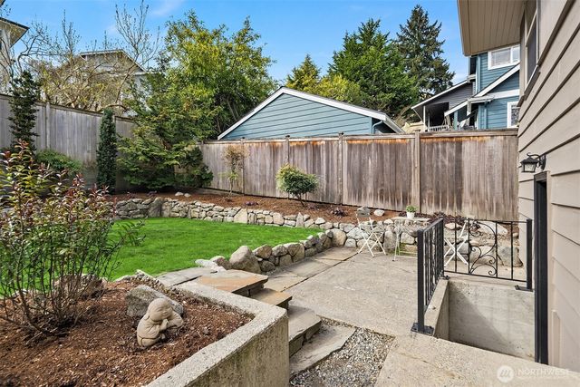 757 N 65th Street, Seattle, WA 98103