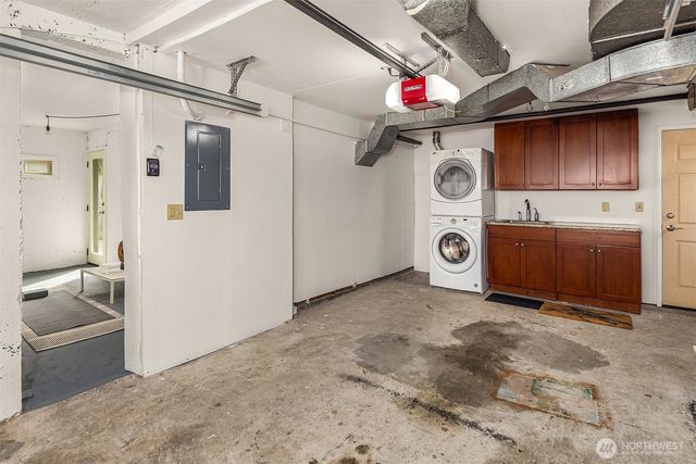 757 N 65th Street, Seattle, WA 98103