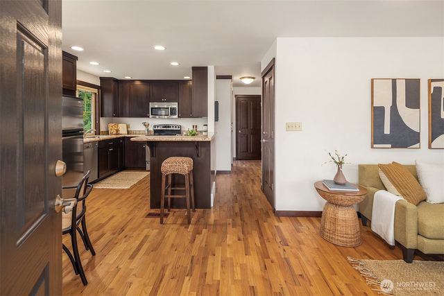 757 N 65th Street, Seattle, WA 98103