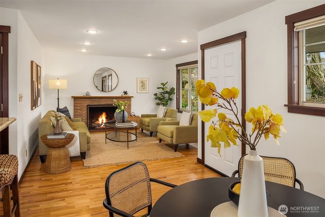 757 N 65th Street, Seattle, WA 98103