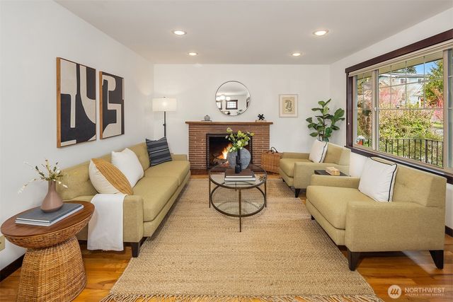 757 N 65th Street, Seattle, WA 98103