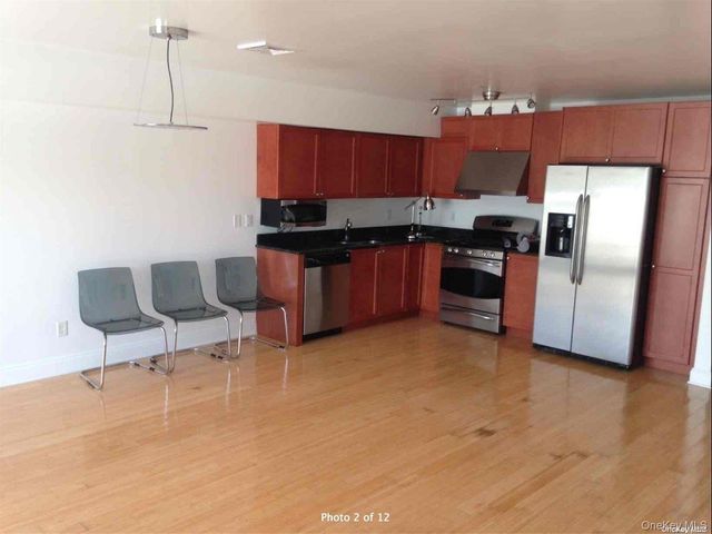 3-06 Soundview Lane, College Point, NY 11356