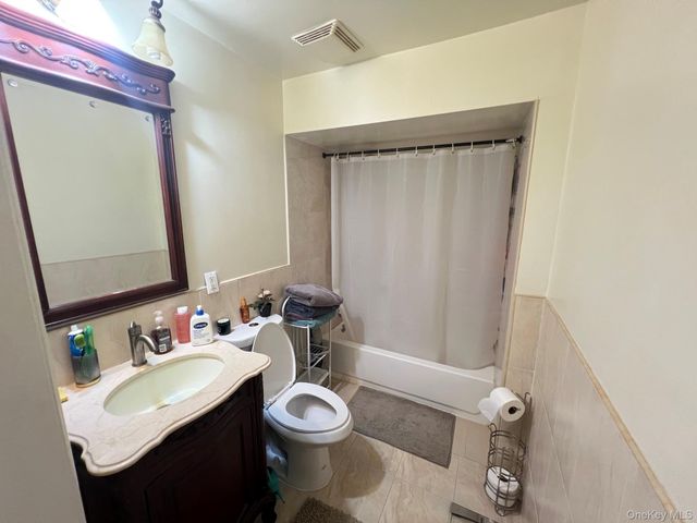 3-06 Soundview Lane, College Point, NY 11356