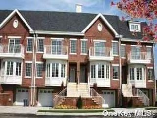 3-06 Soundview Lane, College Point, NY 11356