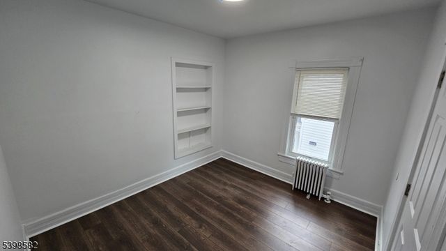 5 Jefferson St, Newton Town, NJ 07860