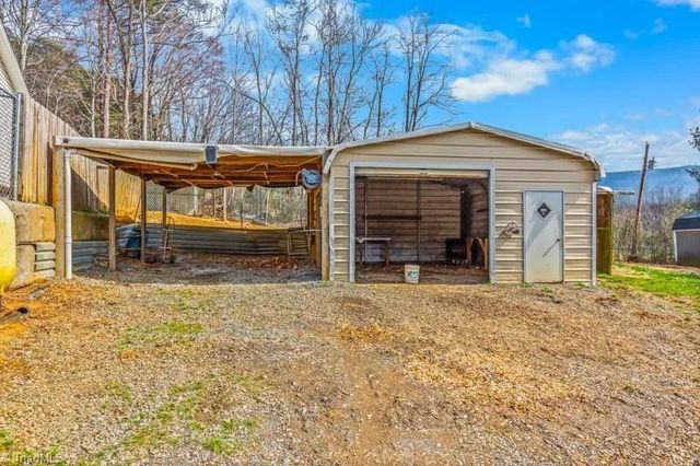 1030 Cloud Land Circle, Westfield, NC 27053