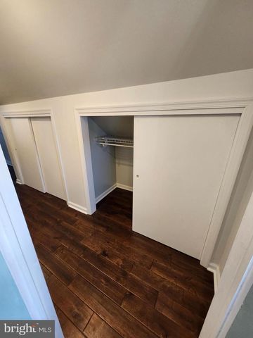 51 BUNTING LN, Aston, PA 19014