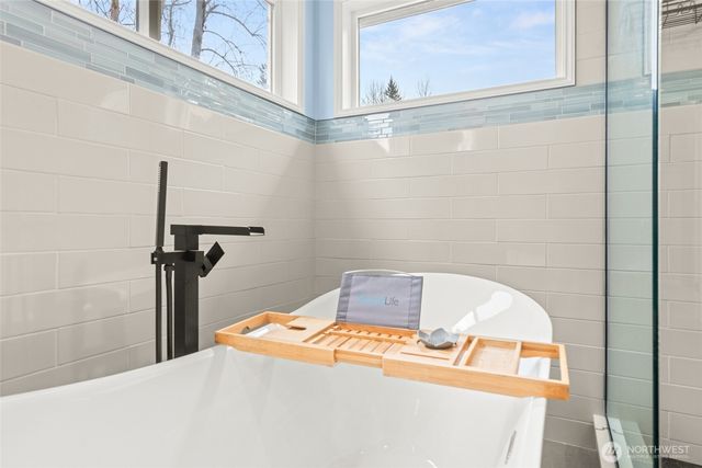 16904 237th Place NE, Woodinville, WA 98077