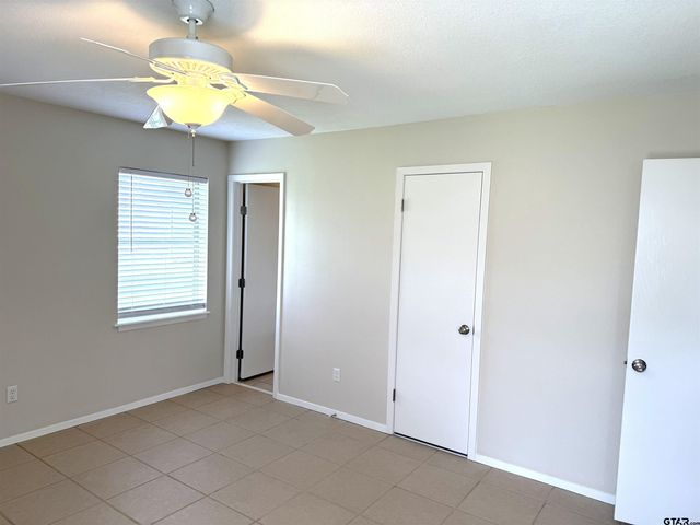 13675 Maple Dr., Tyler, TX 75709