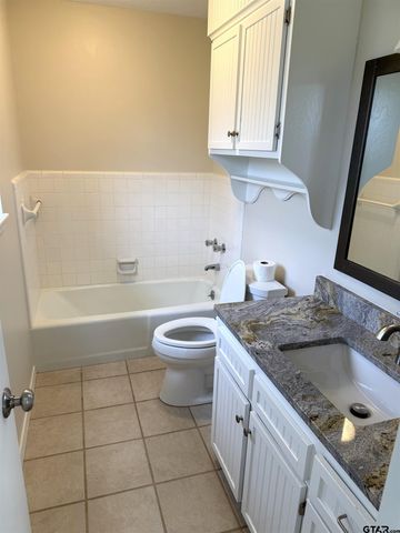 13675 Maple Dr., Tyler, TX 75709