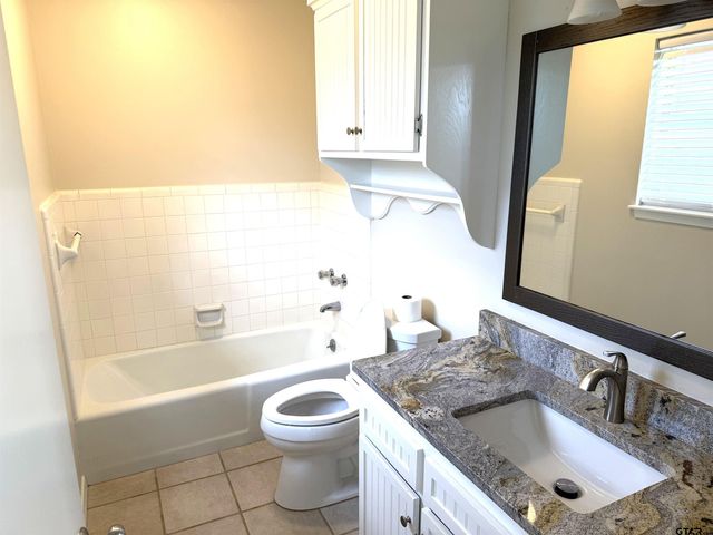 13675 Maple Dr., Tyler, TX 75709