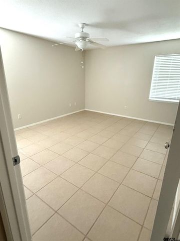 13675 Maple Dr., Tyler, TX 75709