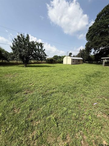 13675 Maple Dr., Tyler, TX 75709